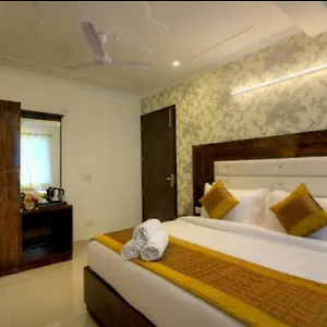 Ark Avalon- Delhi International Airport Hotel